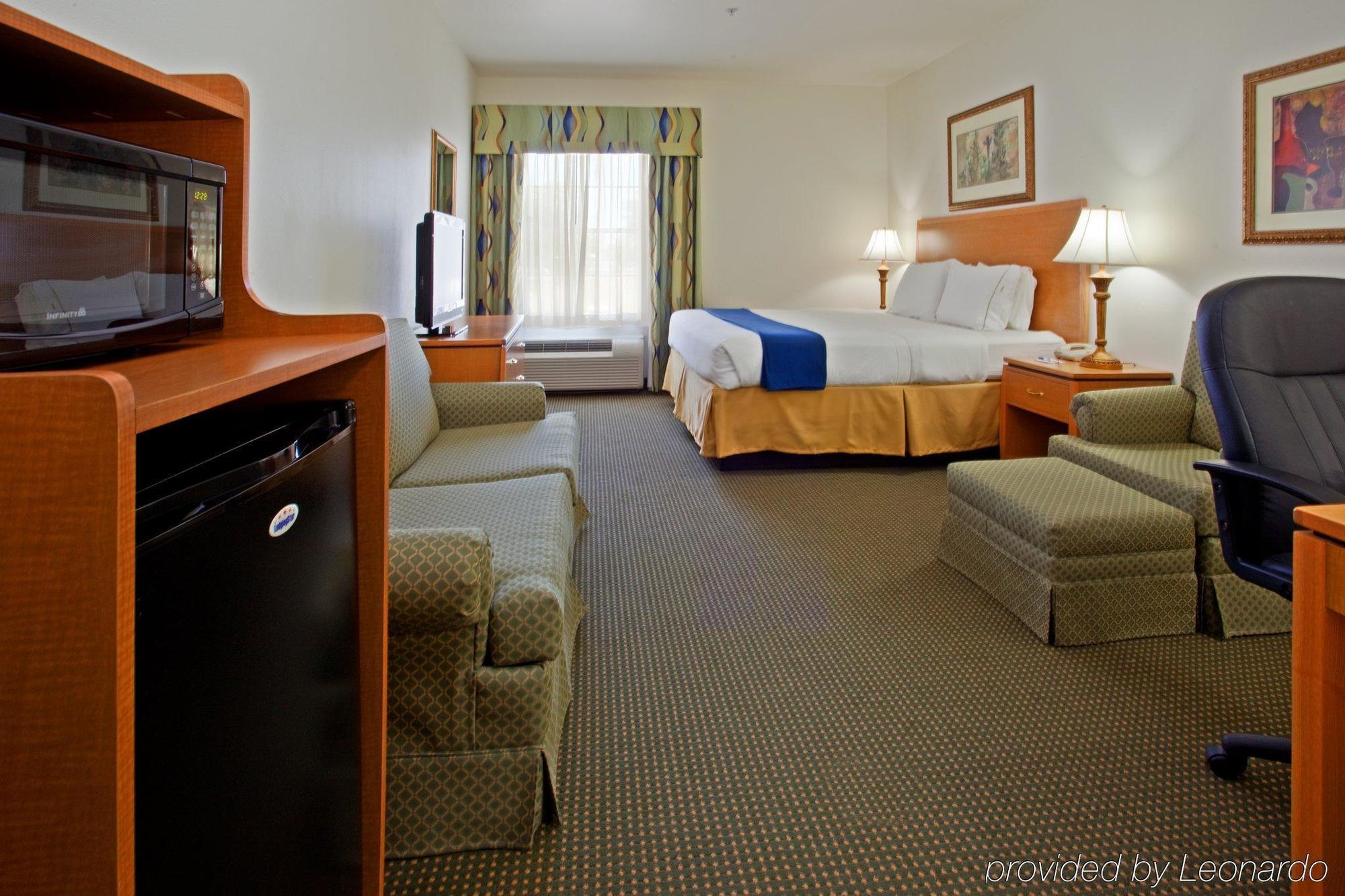 Holiday Inn Express Hotel & Suites Columbus By Ihg Phòng bức ảnh