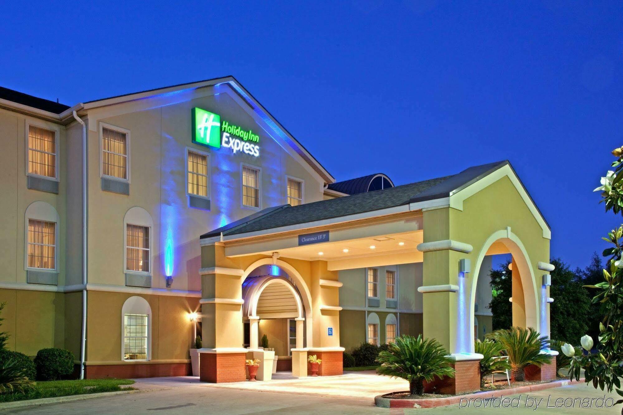 Holiday Inn Express Hotel & Suites Columbus By Ihg Ngoại thất bức ảnh